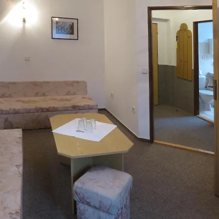 Skaly Pensionat 3*