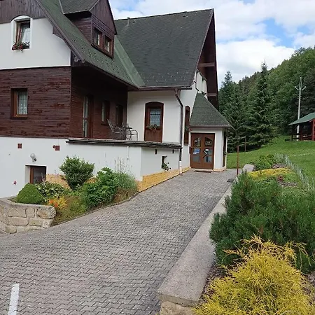 Skály Vendégház 3*