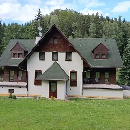 Skály 3*