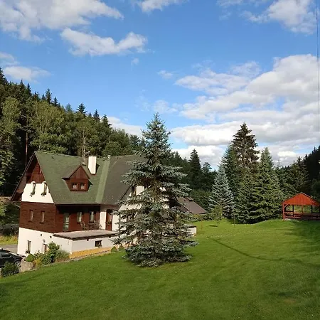Skaly Guest house *